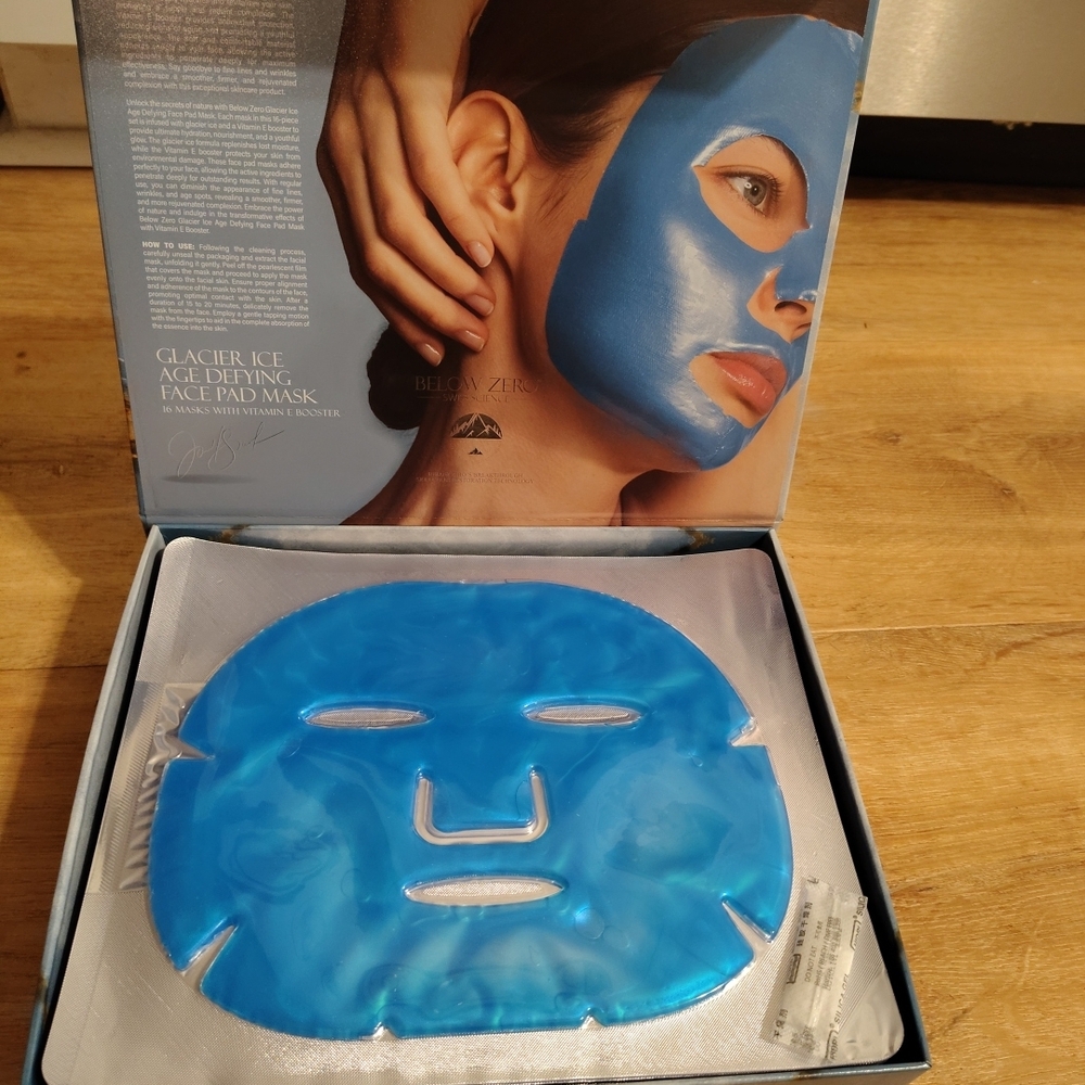 16 Glacier Ice Age-Defying Face Pad Mask - Blue